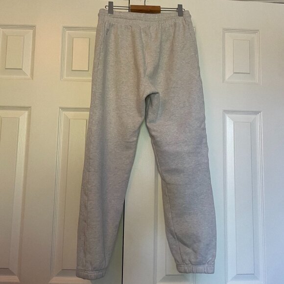 Aritzia TNA Cozy Fleece Boyfriend Sweatpants – Size XS – Light Grey - Picture 3 of 5
